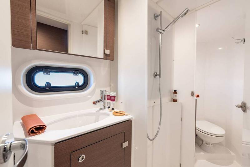 Book yachts online - catamaran - Bali 4.2 - Supernova - rent