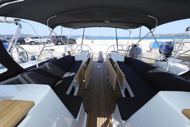 Book yachts online - sailboat - Elan 45.1 Impression - Jackpot - rent