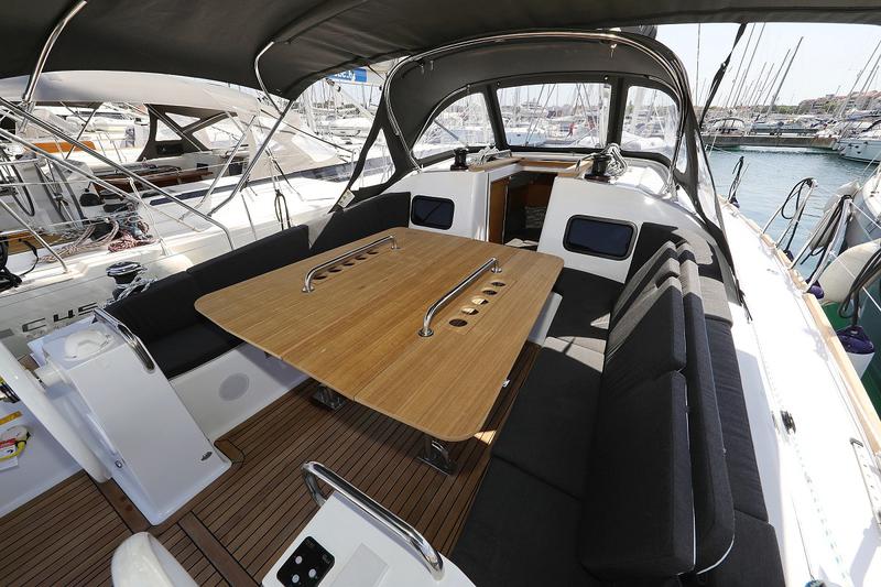 Book yachts online - sailboat - Elan 45.1 Impression - Jackpot - rent