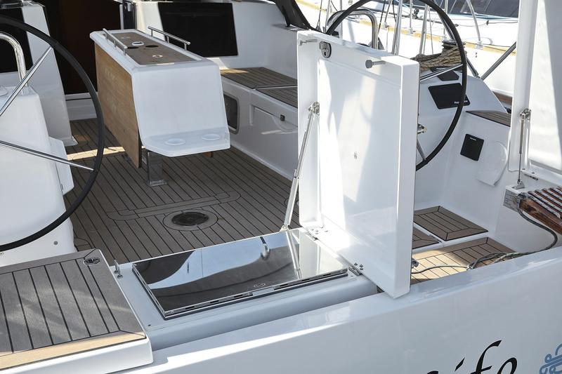 Book yachts online - sailboat - Dufour 460 Grand Large - 5 cabins - WindyLife  - rent