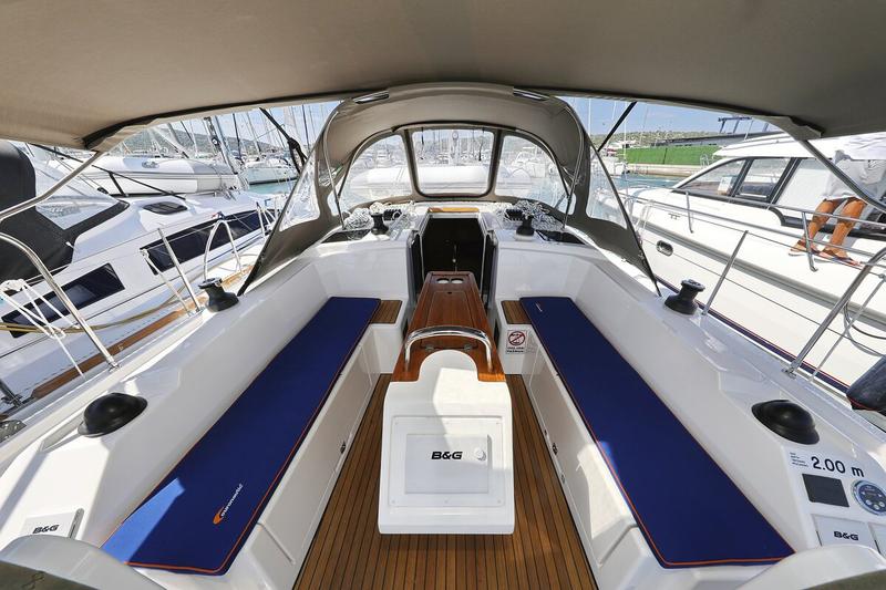 Book yachts online - sailboat - Bavaria C38 - WioSam - rent