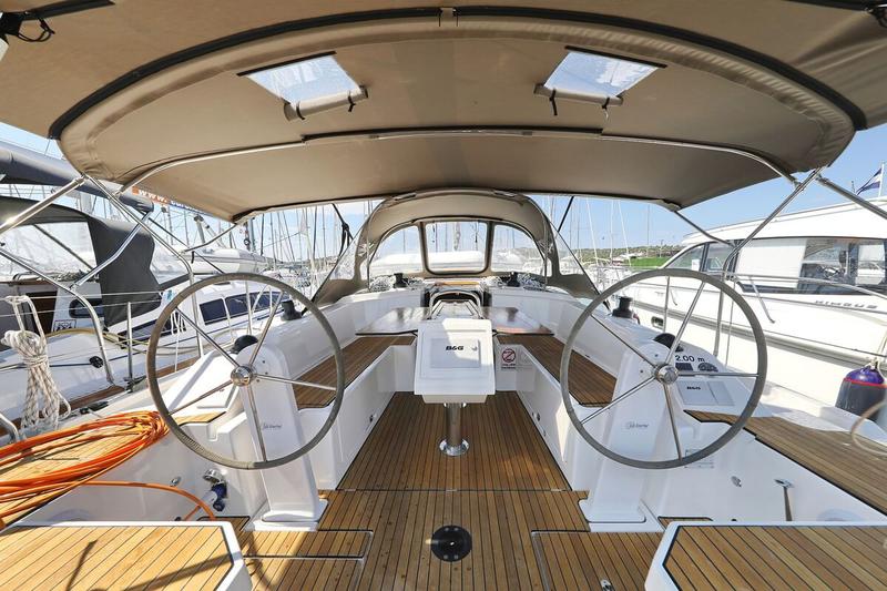 Book yachts online - sailboat - Bavaria C38 - WioSam - rent
