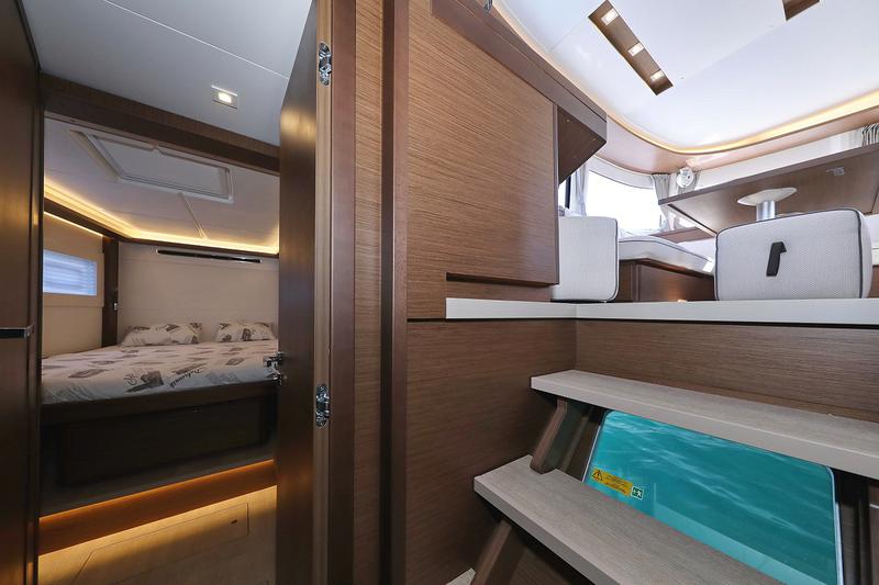 Book yachts online - catamaran - Lagoon 46 - D.Bobo - rent