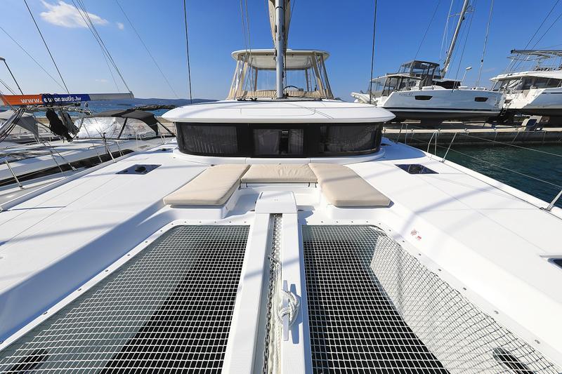 Book yachts online - catamaran - Lagoon 46 - D.Bobo - rent