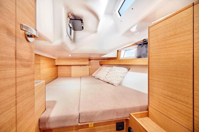 Book yachts online - sailboat - Elan Impression 40.1 - Kaya - rent