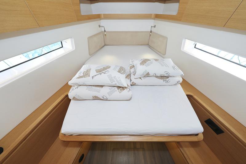 Book yachts online - sailboat - Elan GT 6 Porsche Design 50 feet with AC and Generator - Revolution - rent