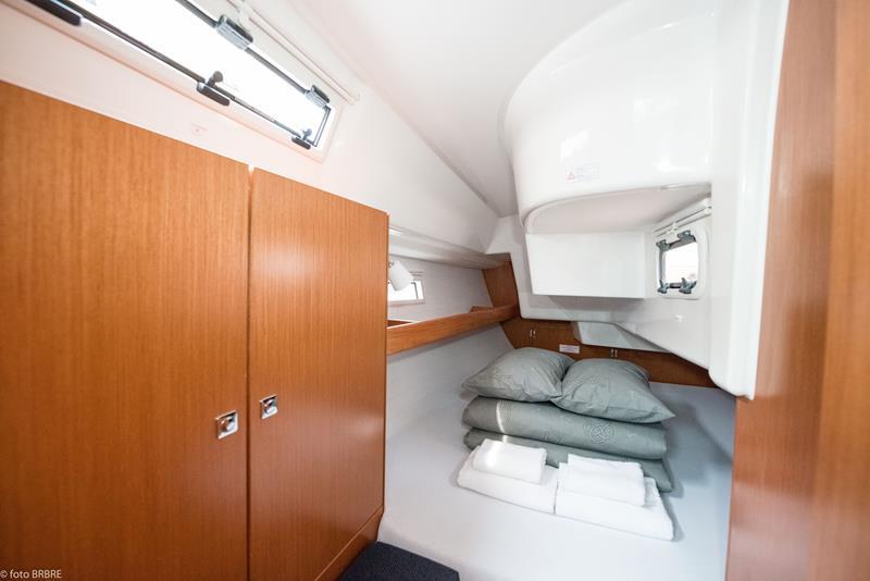 Book yachts online - sailboat - Bavaria Cruiser 34 - Lia  - rent