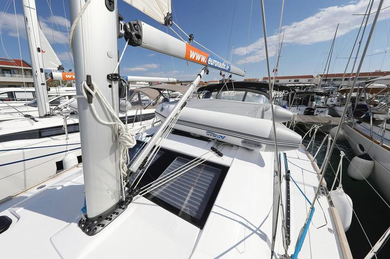 Book yachts online - sailboat - Elan Impression 40.1 - Valata - rent