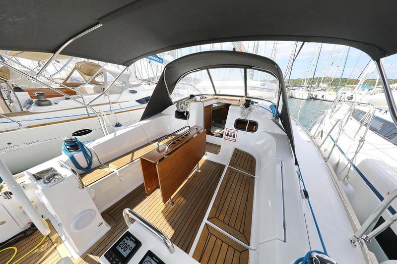 Book yachts online - sailboat - Elan Impression 40.1 - Valata - rent