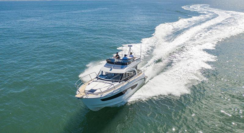 Book yachts online - motorboat - Antares 11 Fly OB - Tango - rent
