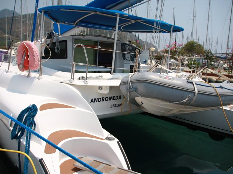 Book yachts online - catamaran - Athena 38 - Andromeda 1 - rent
