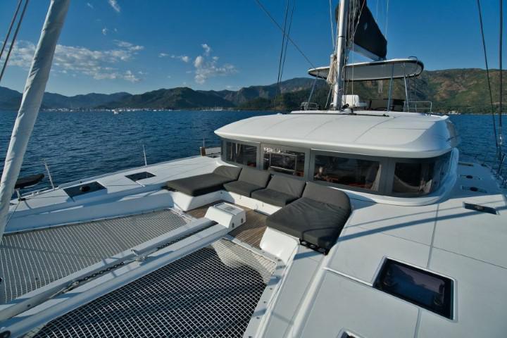 Book yachts online - catamaran - Lagoon 50 - INVICTUS II - rent