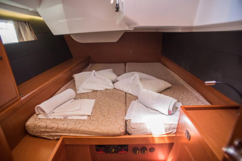 Book yachts online - sailboat - Oceanis 48 - ORESTES - rent