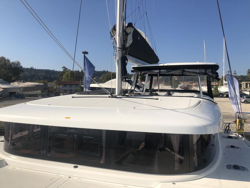Book yachts online - catamaran - Lagoon 42 - Dream of Life - rent