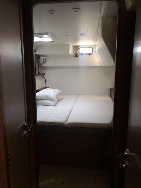 Book yachts online - catamaran - Lagoon 450 - Violetta - rent
