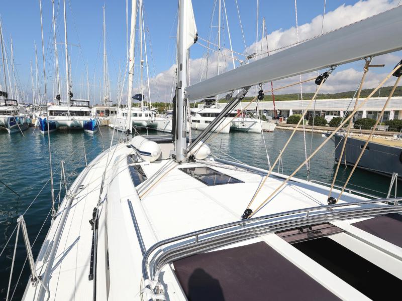 Book yachts online - sailboat - Oceanis 51.1 - GREY GOOSE  - rent
