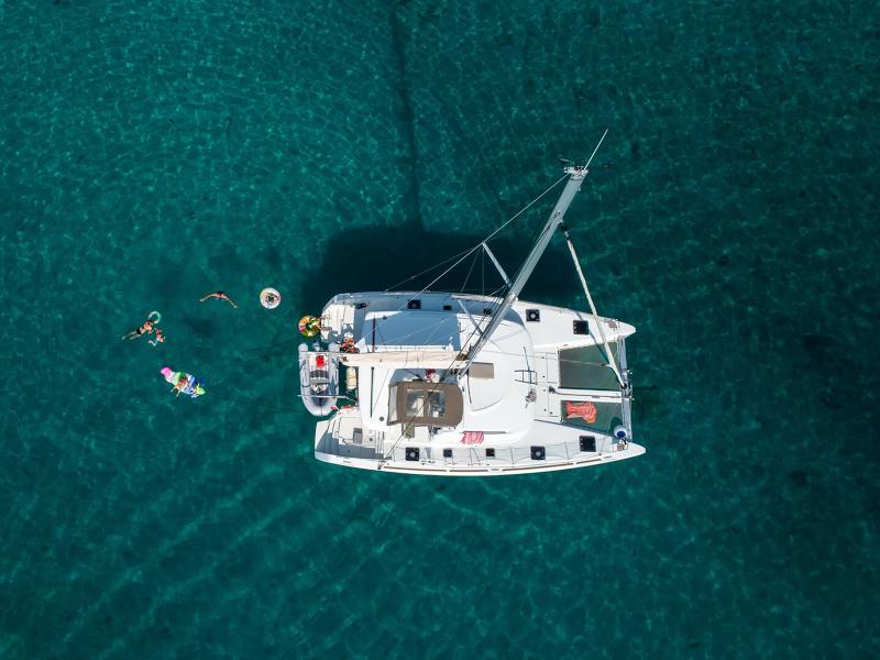 Book yachts online - catamaran - Lagoon 39 - PULPO - rent