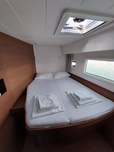 Book yachts online - catamaran - Lagoon 42 - DALMATIA SUNRISE  - rent