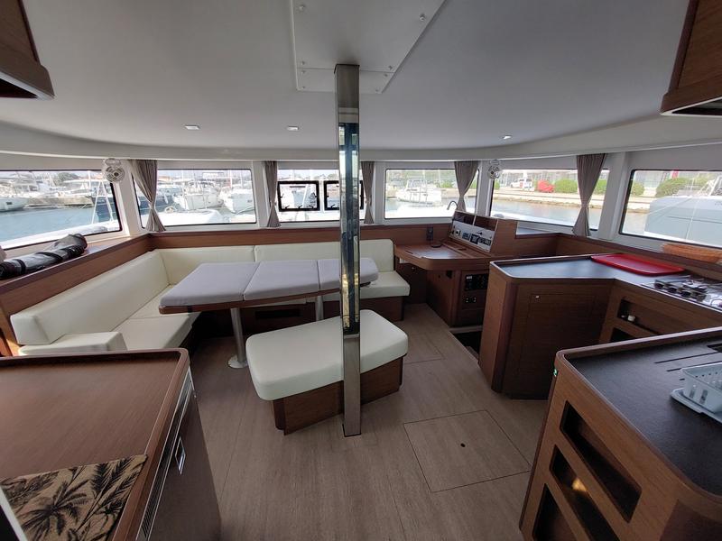 Book yachts online - catamaran - Lagoon 42 - DALMATIA SUNRISE  - rent