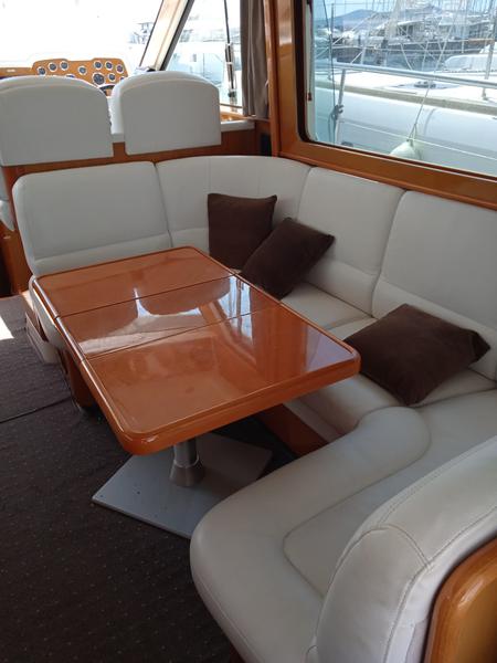 Book yachts online - motorboat - Antares 13.80 - KATANA - rent