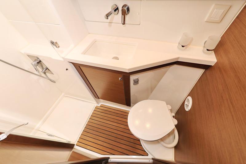 Book yachts online - catamaran - Lagoon 450 F - MUST HAVE - rent