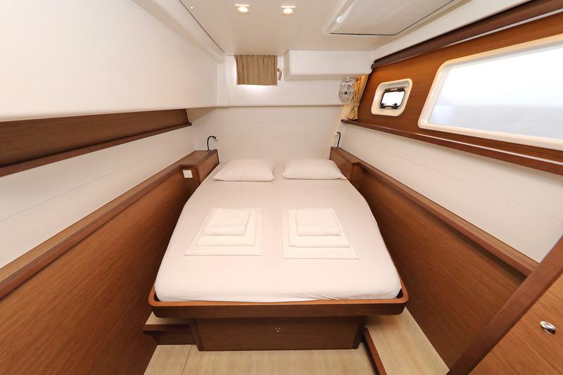 Book yachts online - catamaran - Lagoon 450 F - MUST HAVE - rent