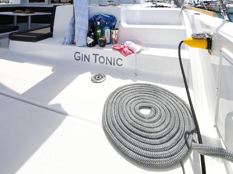 Book yachts online - catamaran - Lagoon 39 - GIN TONIC - rent