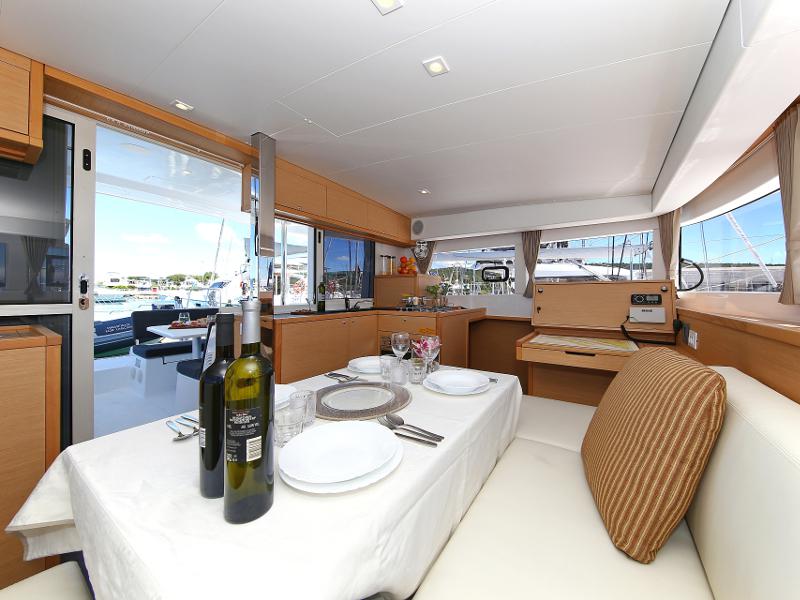 Book yachts online - catamaran - Lagoon 39 - GIN TONIC - rent