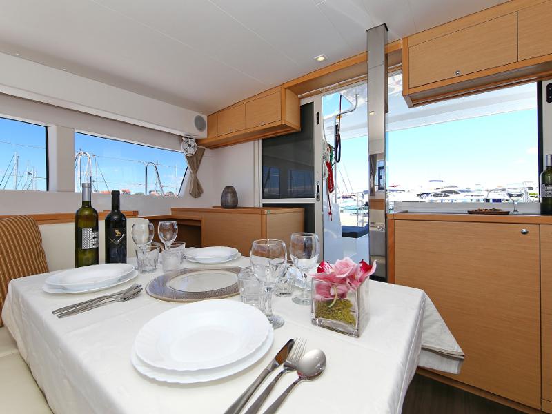 Book yachts online - catamaran - Lagoon 39 - GIN TONIC - rent