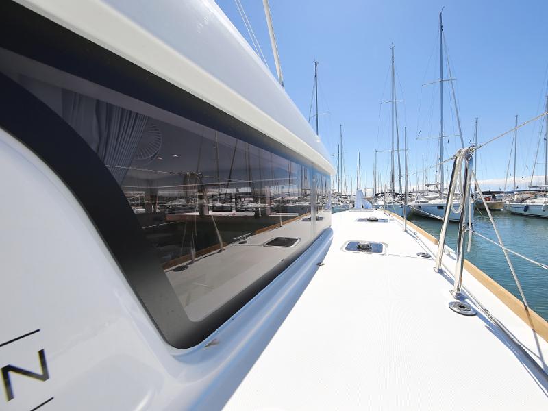 Book yachts online - catamaran - Lagoon 39 - GIN TONIC - rent