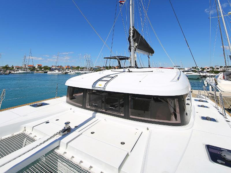 Book yachts online - catamaran - Lagoon 39 - GIN TONIC - rent
