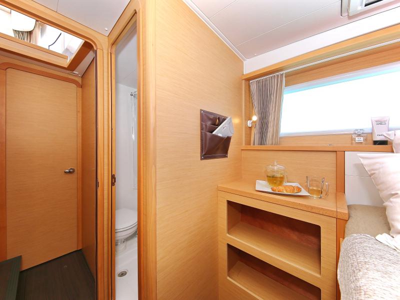 Book yachts online - catamaran - Lagoon 39 - GIN TONIC - rent