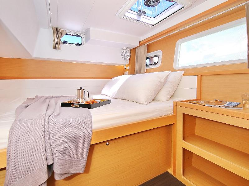 Book yachts online - catamaran - Lagoon 39 - GIN TONIC - rent