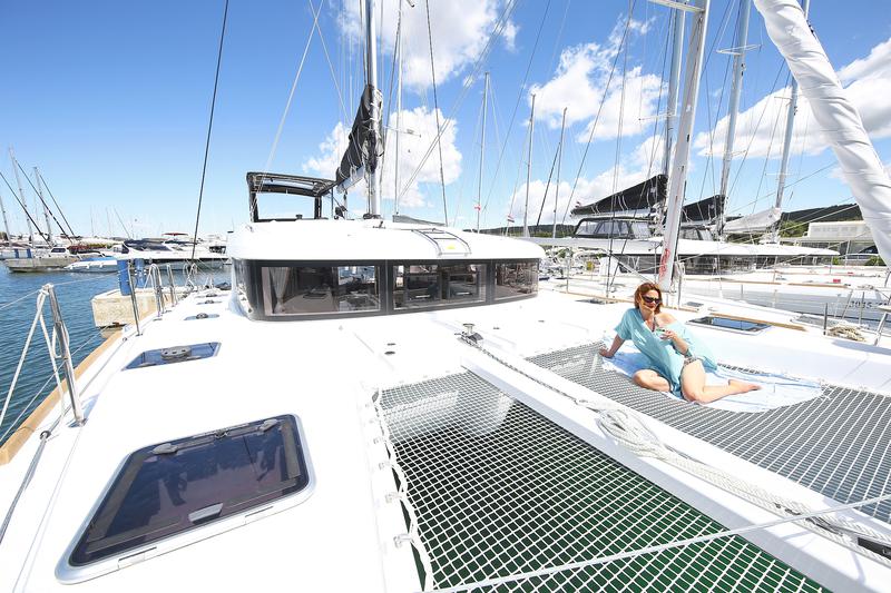 Book yachts online - catamaran - Lagoon 39 - GIN TONIC - rent