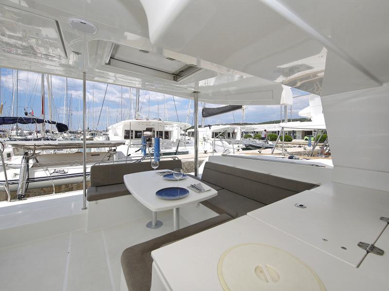 Book yachts online - catamaran - Lagoon 450 F - LADIES&amp;GENTLEMEN - rent