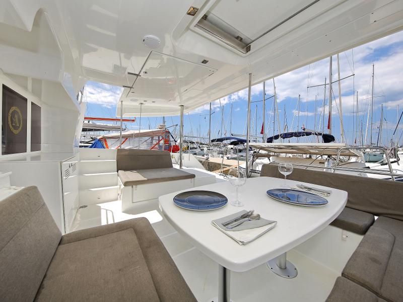 Book yachts online - catamaran - Lagoon 450 F - LADIES&amp;GENTLEMEN - rent