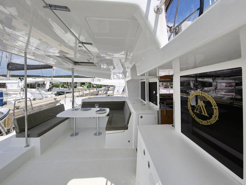 Book yachts online - catamaran - Lagoon 450 F - LADIES&amp;GENTLEMEN - rent