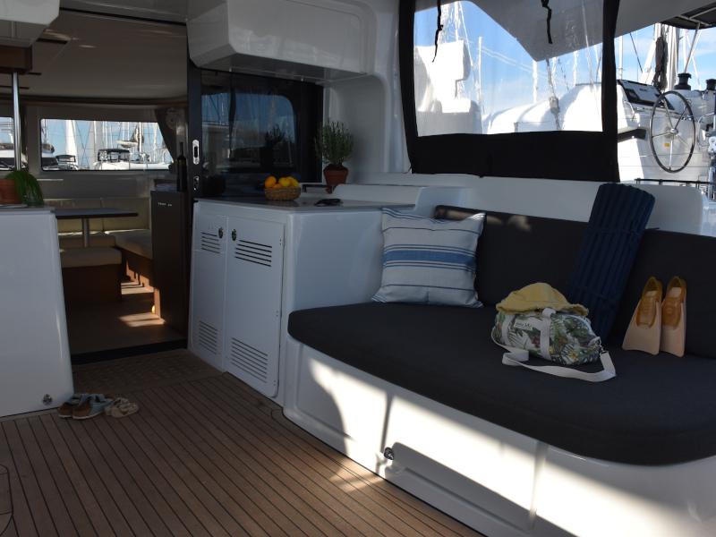 Book yachts online - catamaran - Lagoon 46 - NOTORIOUS - rent