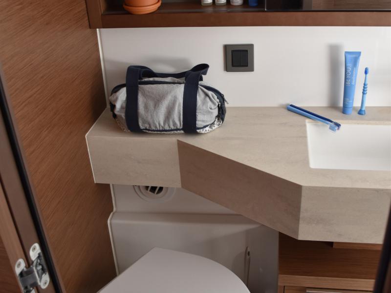 Book yachts online - catamaran - Lagoon 46 - NOTORIOUS - rent