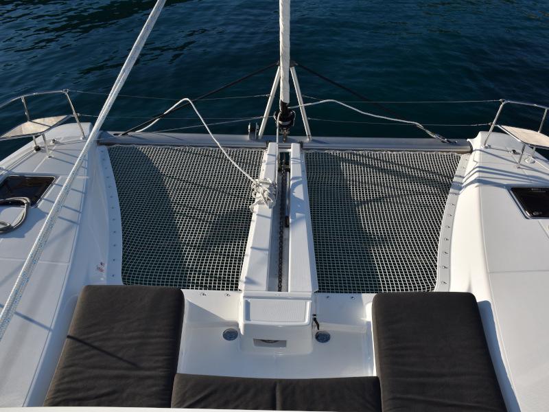 Book yachts online - catamaran - Lagoon 46 - NOTORIOUS - rent