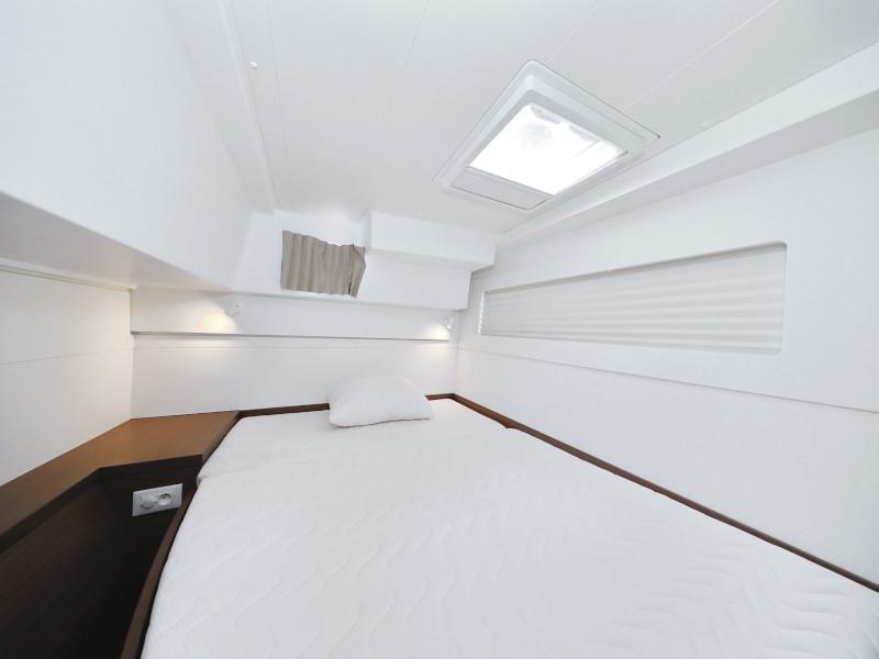 Book yachts online - catamaran - Lagoon 40 - LANCELOT - rent