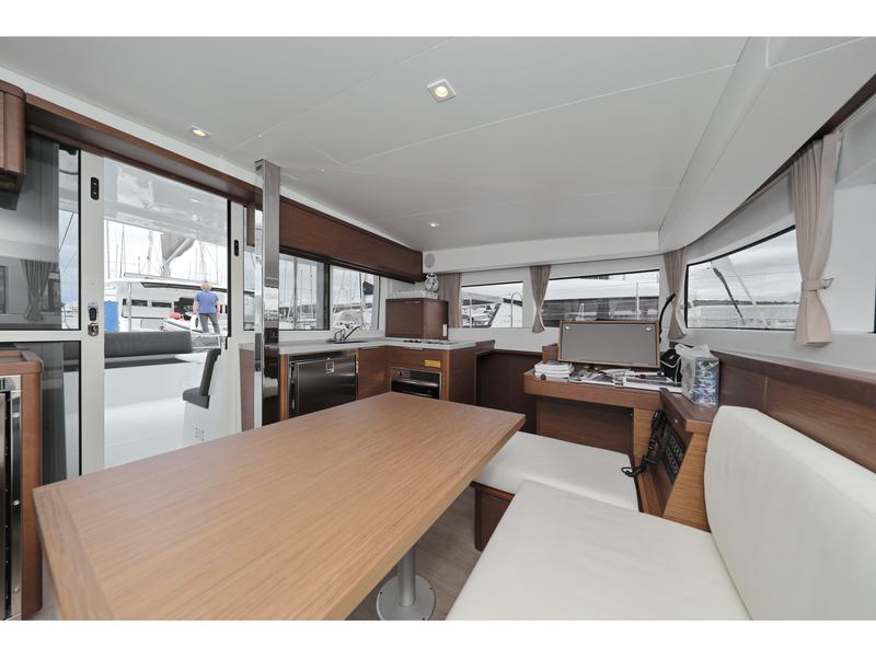 Book yachts online - catamaran - Lagoon 40 - LANCELOT - rent