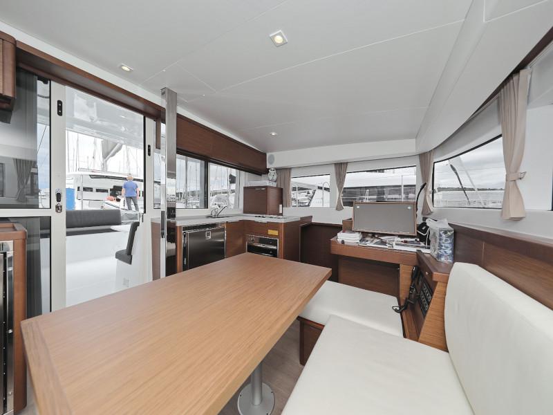 Book yachts online - catamaran - Lagoon 40 - LANCELOT - rent