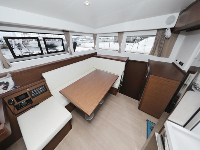 Book yachts online - catamaran - Lagoon 40 - LANCELOT - rent