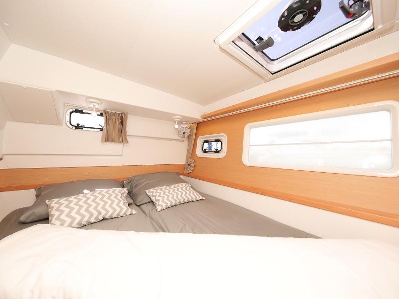 Book yachts online - catamaran - Lagoon 400 S2 LTD EDITION - SCIROCCO - rent