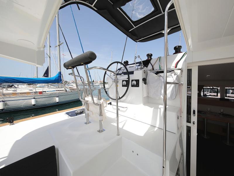 Book yachts online - catamaran - Lagoon 400 S2 LTD EDITION - SCIROCCO - rent