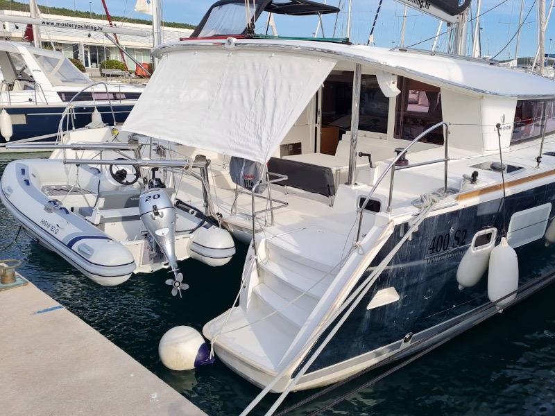 Book yachts online - catamaran - Lagoon 400 S2 LTD EDITION - SCIROCCO - rent