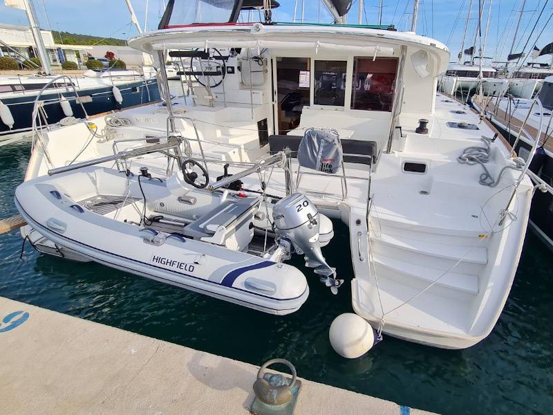 Book yachts online - catamaran - Lagoon 400 S2 LTD EDITION - SCIROCCO - rent