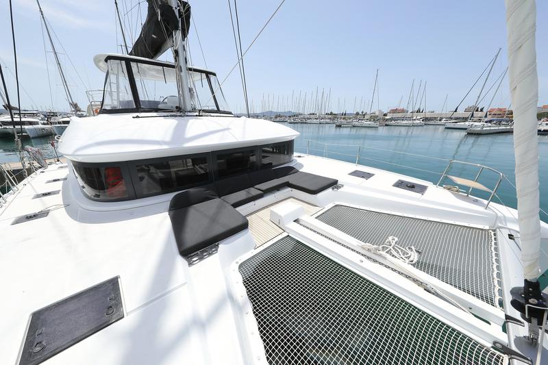Book yachts online - catamaran - Lagoon 50 - HIGH LIFE - rent