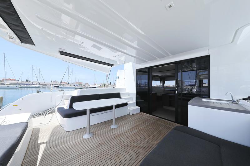 Book yachts online - catamaran - Lagoon 50 - HIGH LIFE - rent